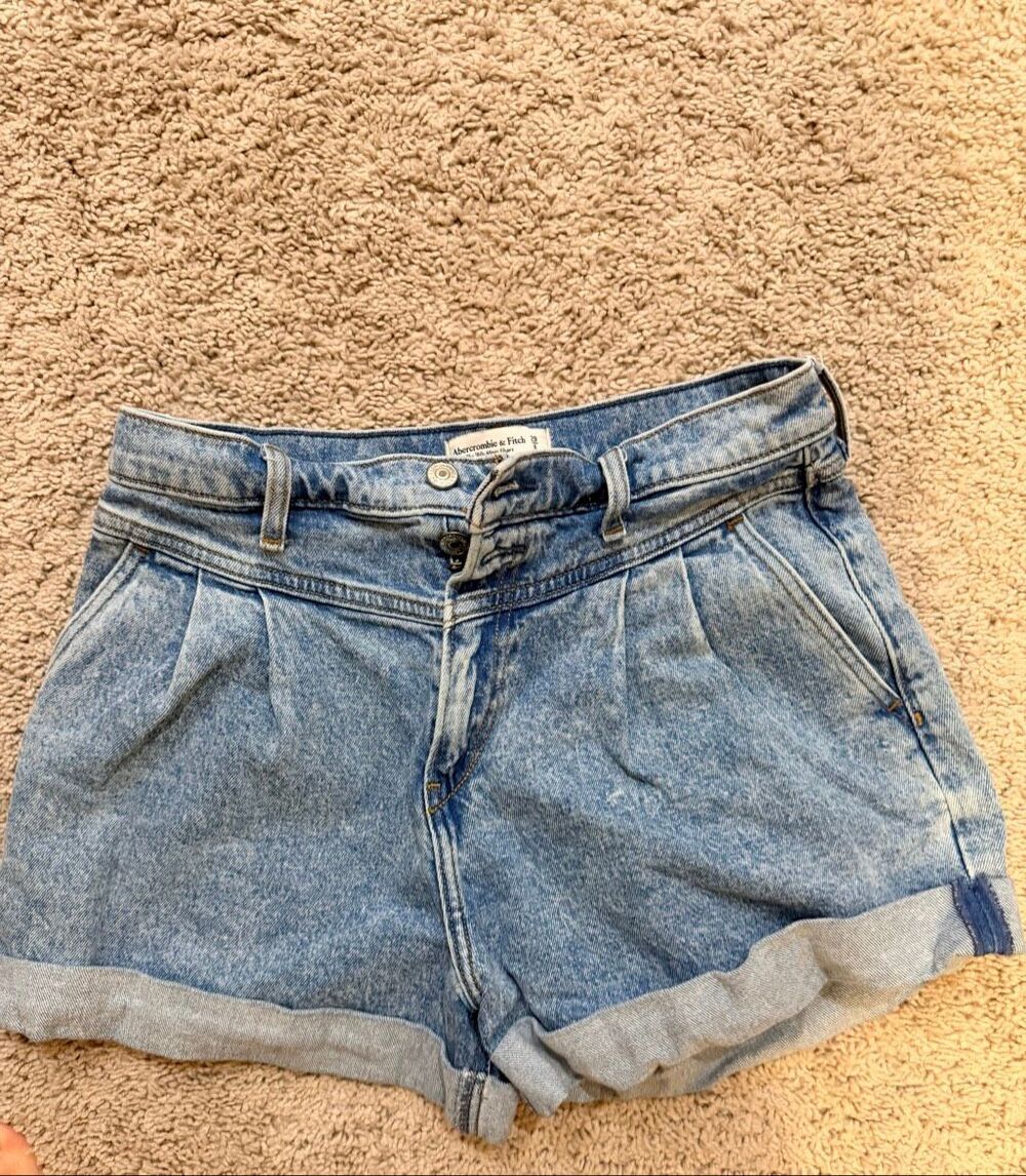 bercrombie & Fitch The 80s Mom Short Ultra High Rise Light Wash Denim Size 29 8